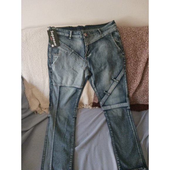 Jeans - Picture 2 of 3